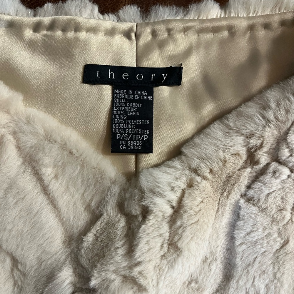Theory Cream Faux Fur Wrap - Picture 2 of 3